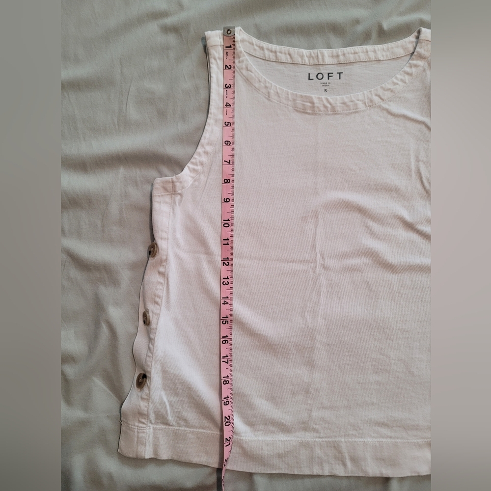Loft Button Tanktop - Picture 2 of 5